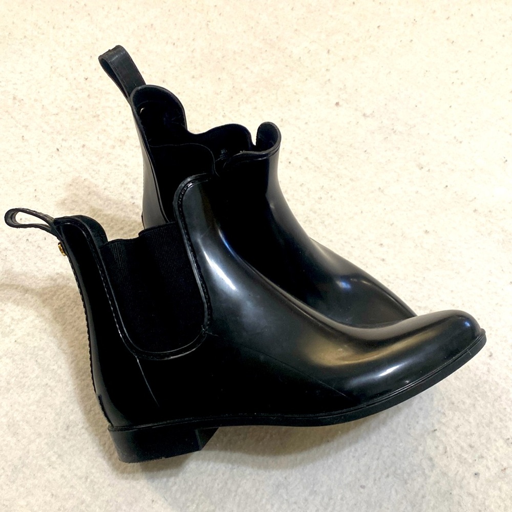 Sam Edelman chelsea boot Tinsley. Size 8 black waterproof